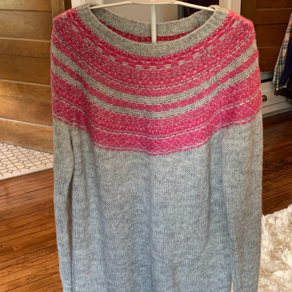 Really nice Ann Taylor loft oversized‎ fair isle sweater. Worn once